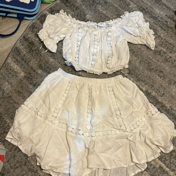 WHITE TWO PIECE SET - Picture 1 of 3